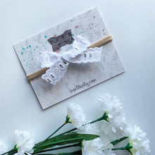 Charger l'image dans la galerie, Dentelle blanche