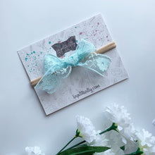 Charger l'image dans la galerie, Dentelle bleu pâle