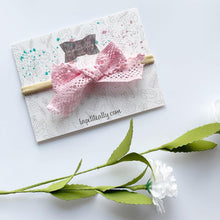 Charger l'image dans la galerie, Dentelle rose pâle