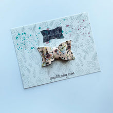 Charger l'image dans la galerie, Licorne beige