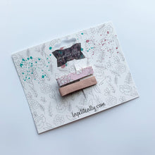 Charger l'image dans la galerie, Pincette fleuris & suède rose