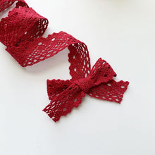 Charger l'image dans la galerie, Dentelle rouge foncé