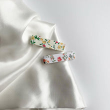 Charger l'image dans la galerie, Pincette Maryse & Johanne