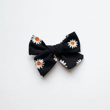 Charger l'image dans la galerie, Bouclette Karina