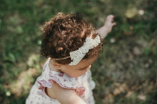 Charger l'image dans la galerie, Dentelle beige