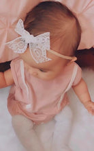 Charger l'image dans la galerie, Dentelle crème